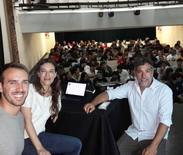 Sol y salud: cuidemos nuestra piel mientras protegemos a los demás Una charla informativa sobre exposición solar y foto-protección para guardavidas