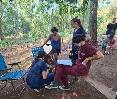 Estudiantes de Medicina realizan la PFO en El Dorado, Misiones