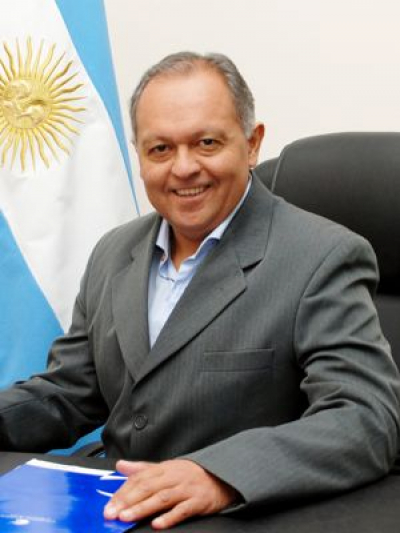 Dr. Julio Sambueza