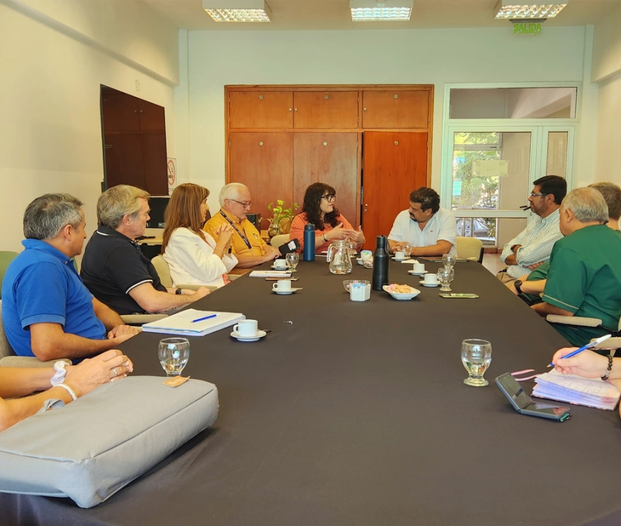 Encuentro en Salta con autoridades universitarias, del Ministerio de Salud y legisladores para el fortalecimiento del trabajo en comunidades de los estudiantes de Medicina